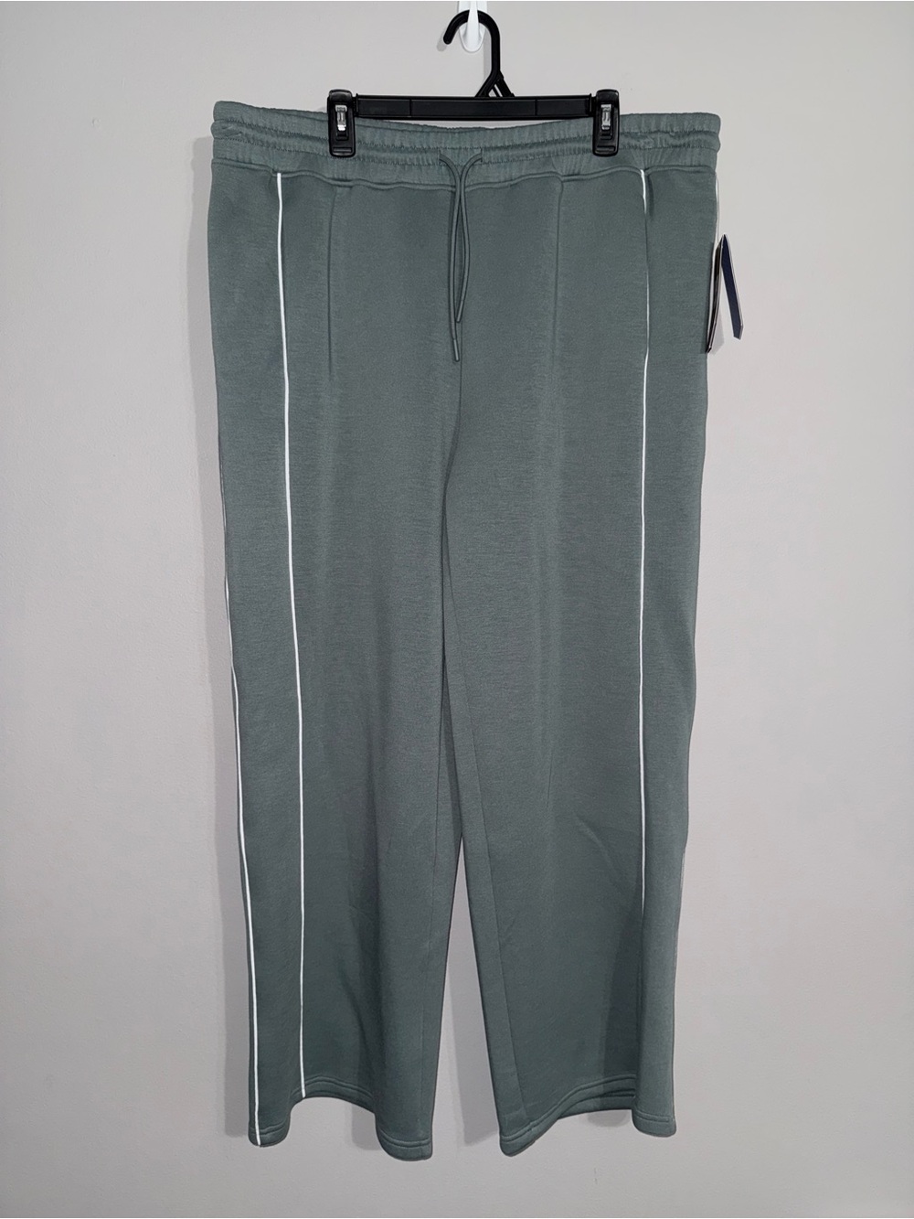 Avia Women’s Sage Green Double Knit Pants XXL
